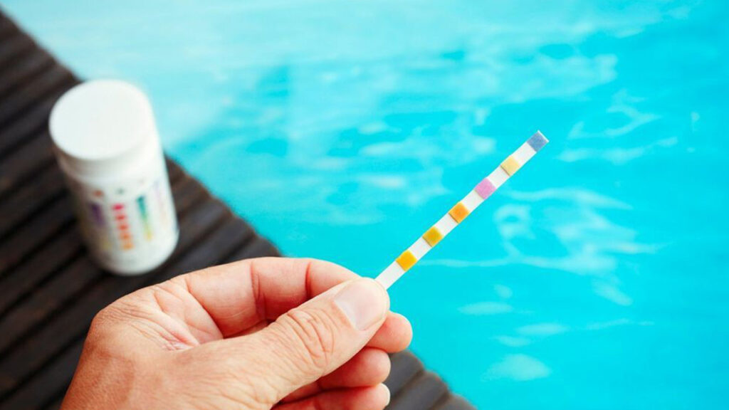 ค่าคลอรีนตกค้างในน้ำสระว่ายน้ำควรอยู่เท่าไหร่