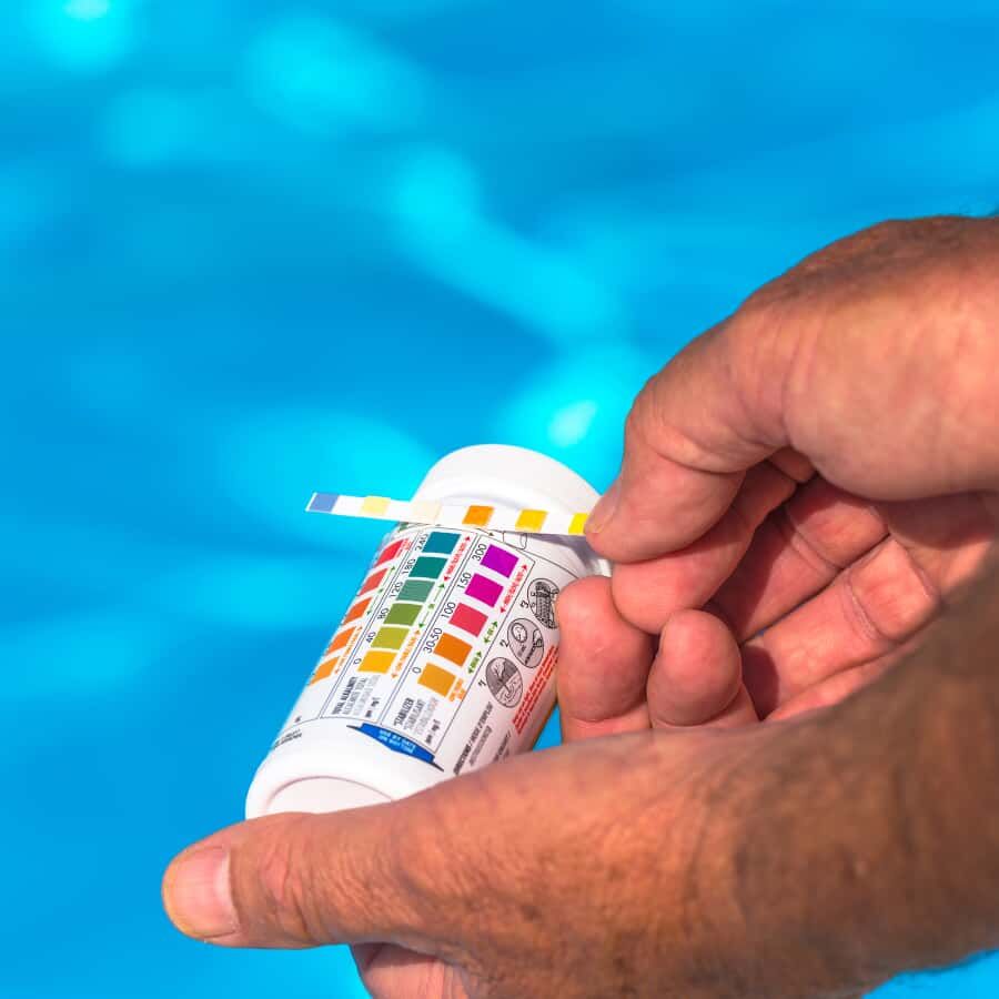 วัดค่าคลอรีนในสระ